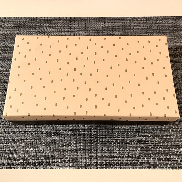Kikki K Grey & Gold Travel Wallet - NWOT - original packaging - Picture 11 of 11